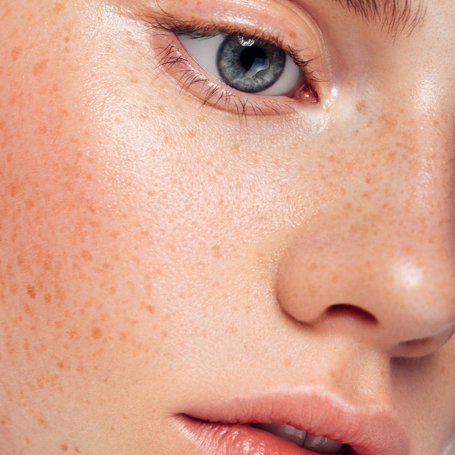 OffWeGlow facial care products