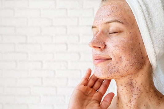 How to Exfoliate for a Healthy Glow: Complete Guide by Skin Type